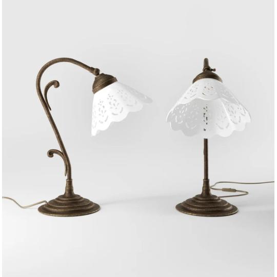 klasszikus keramia buras asztali lampa csipkes videki stilusu lyukacsos romantikus haloszoba vilagitas vintage mediterran rezlampa hangulatfeny nappali.jpg